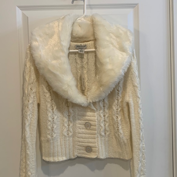 Guess Sweaters - Guess knitted sweater with removable fur collar - NWT